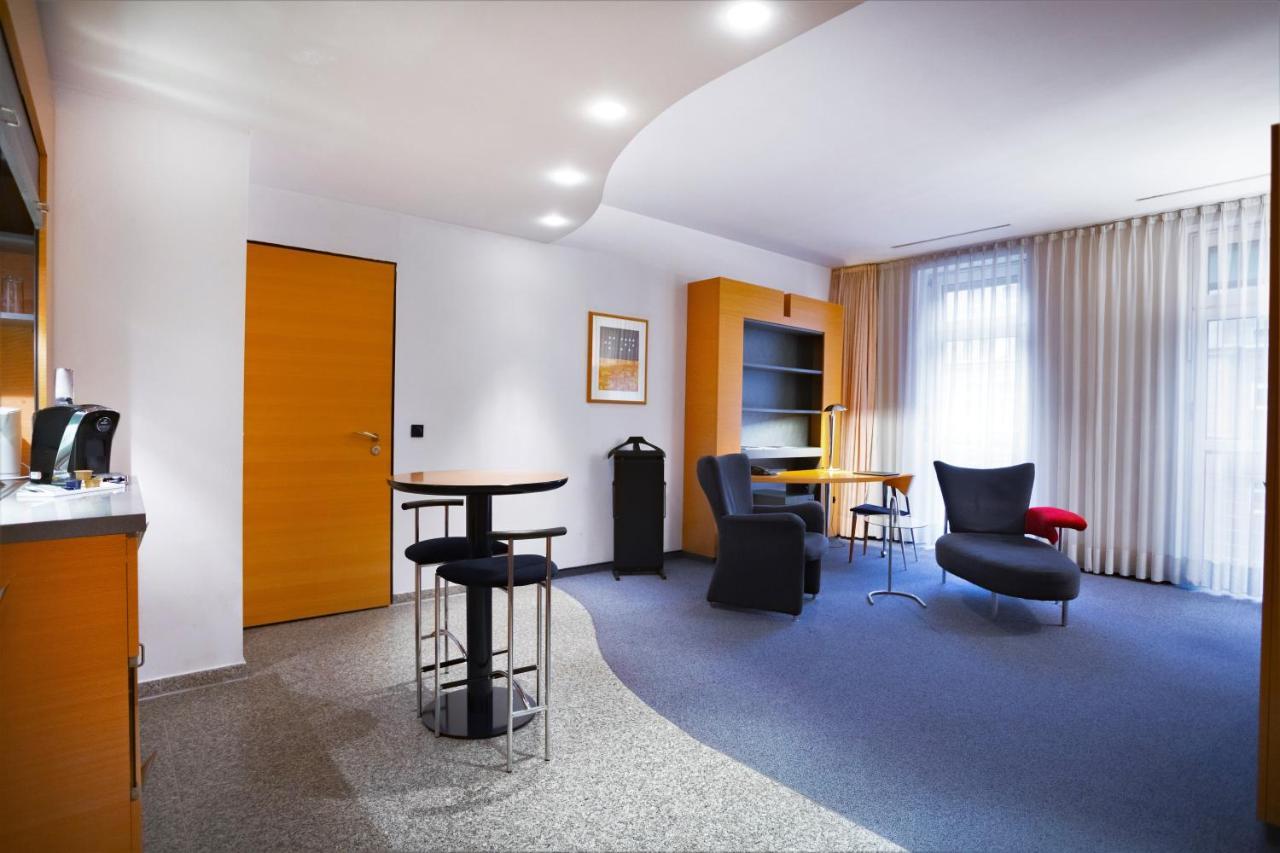 Hotel Berlin Ostbahnhof Exterior photo